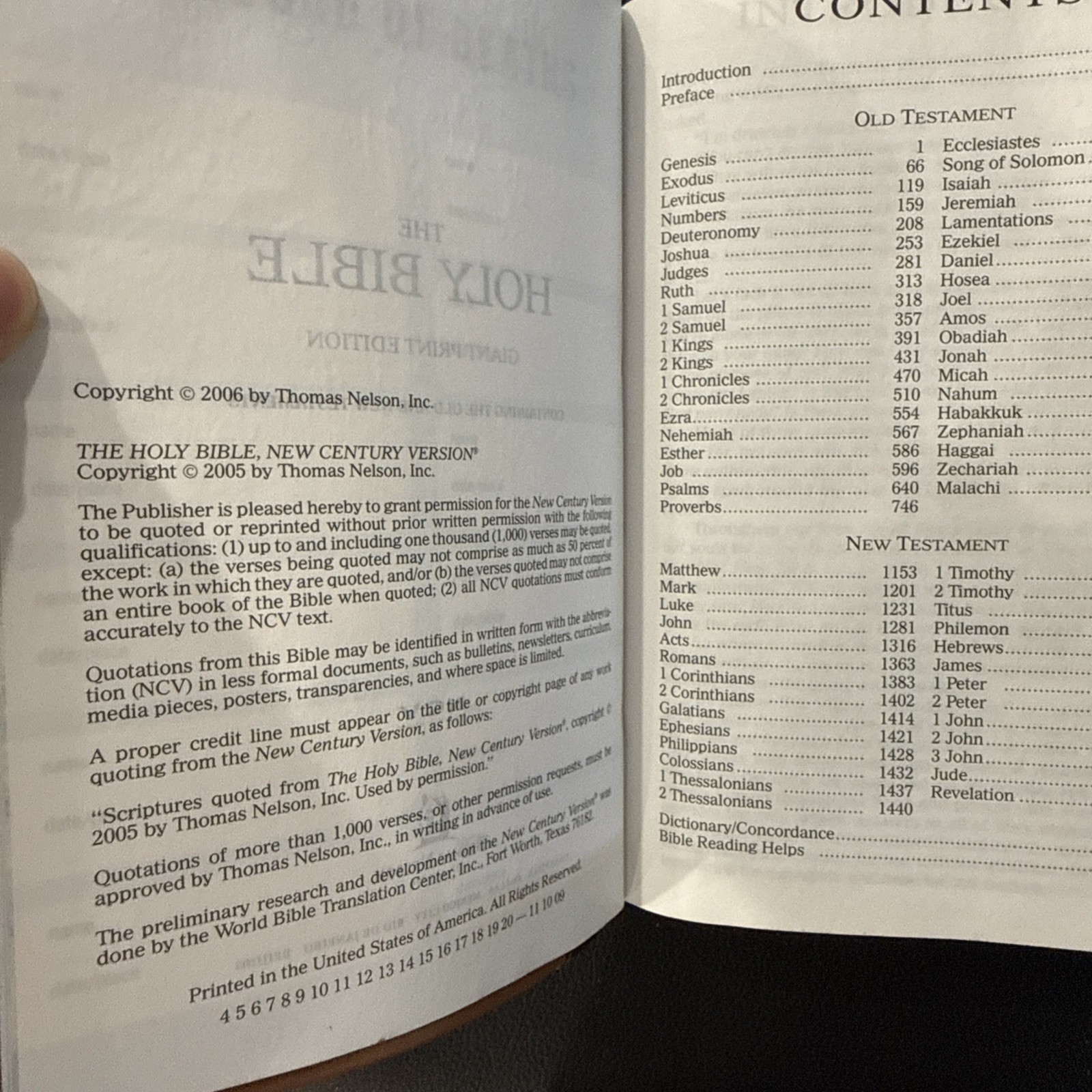 Bible NCV Giant Print Reference by Thomas Nelson: Bonded Leather—VERY GOOD