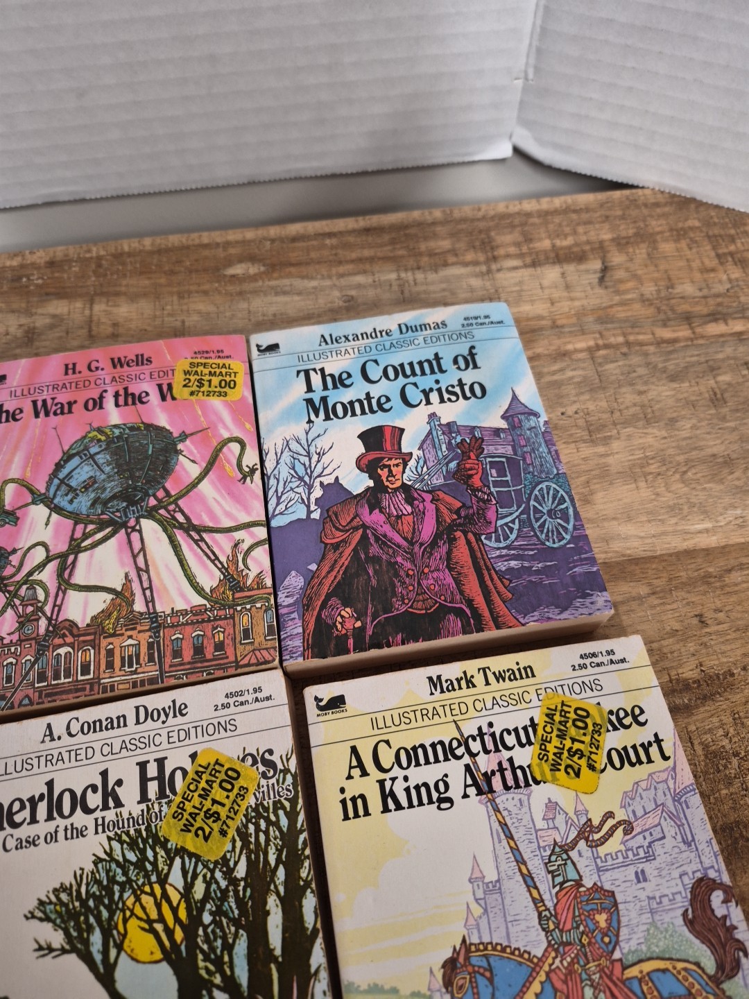 Lot of (7) Moby Books Illustrated Classic Editions Vintage Mini Paperback Books