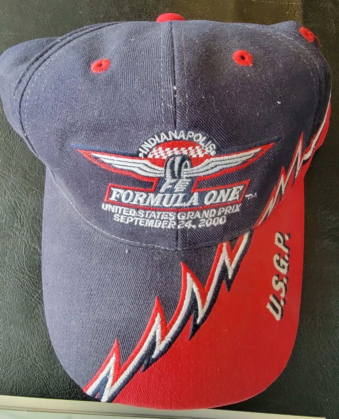Formula 1 U. S. Grand Prix 2000 Official Program w/Starting Grid Insert & Cap