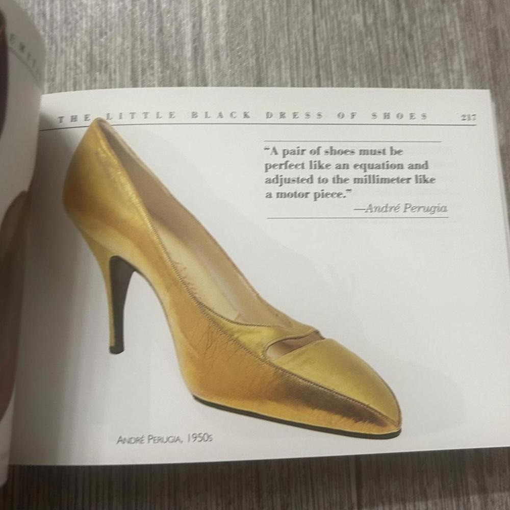Unbranded Shoes Book