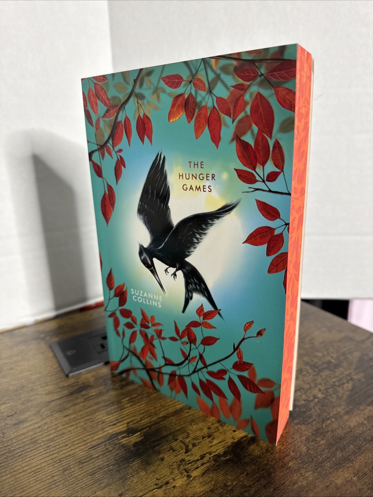The Deluxe Hunger Games Collection Box Set Suzanne Collins Paperback NEW