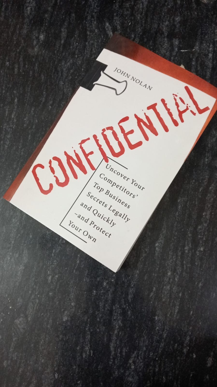 CONFIDENTIAL BY JOHN NOLAN ENGLISH PAPERBACK FREE SHIPPING BRAND NEW (USA ITEM)