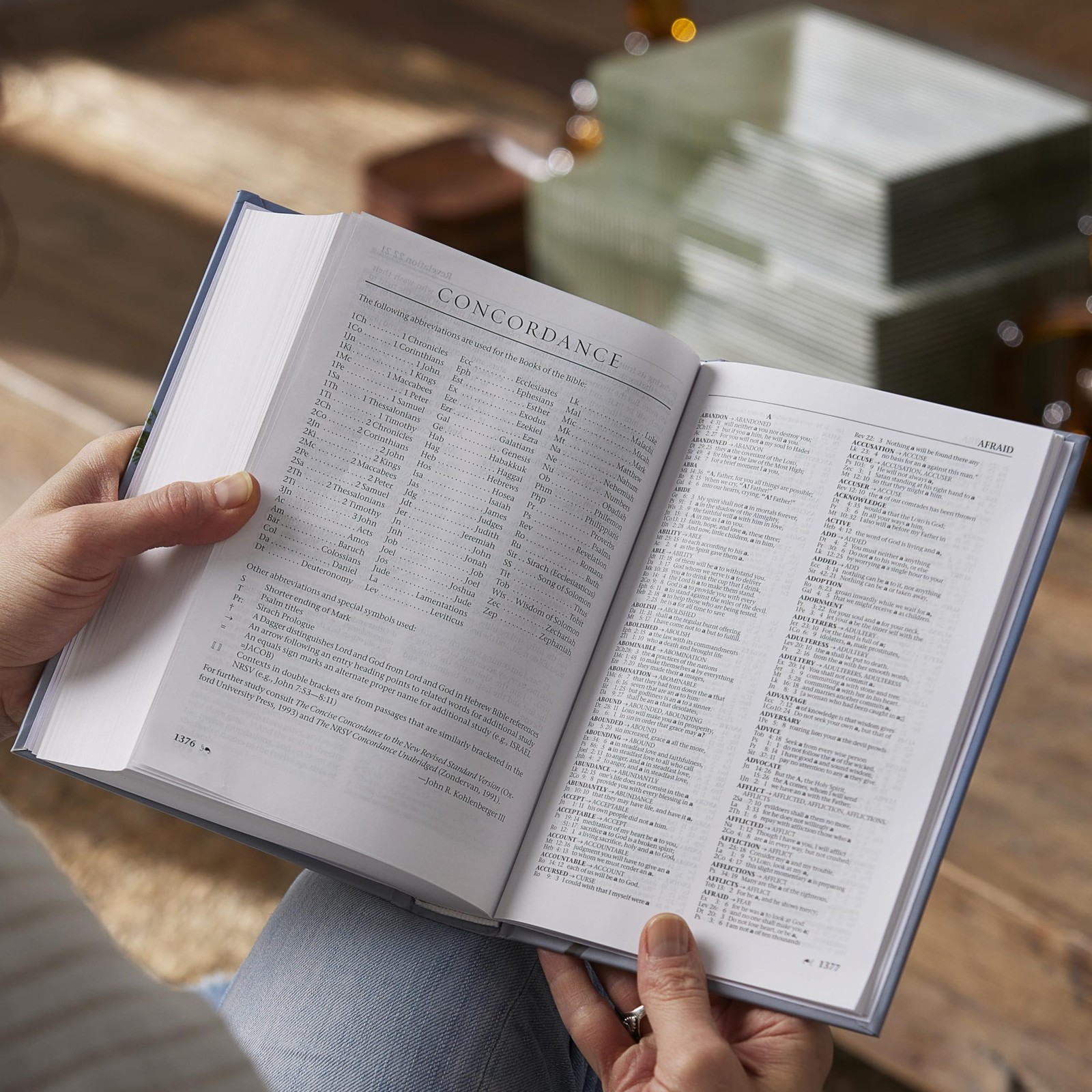 NRSV Catholic Edition Bible, Magnolia Hardcover (Global Cover Series): Holy
