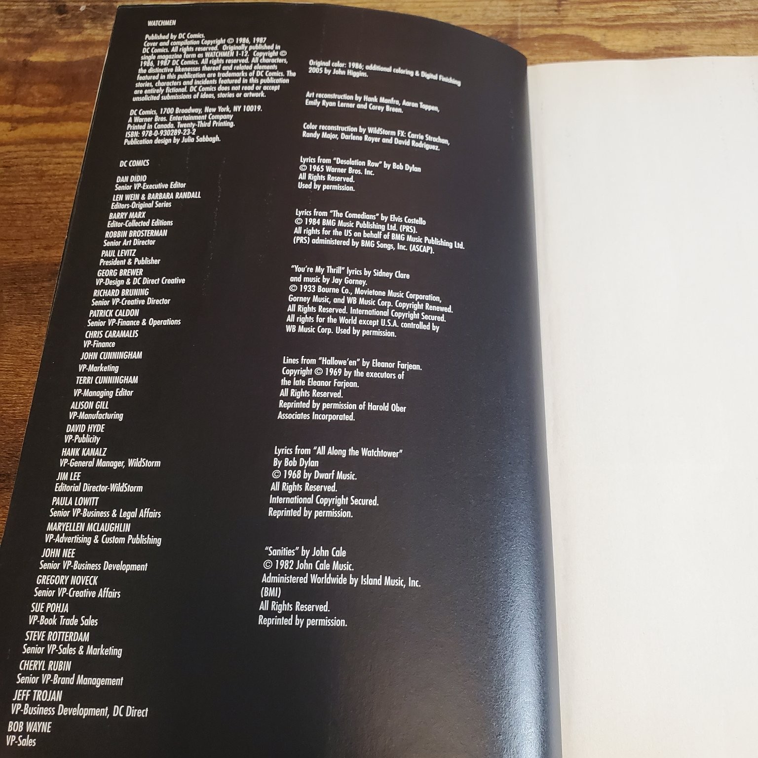 Watchmen Alan Moore Dave Gibbons 2019 Graphic Novel DC Comics Hugo Award Winner