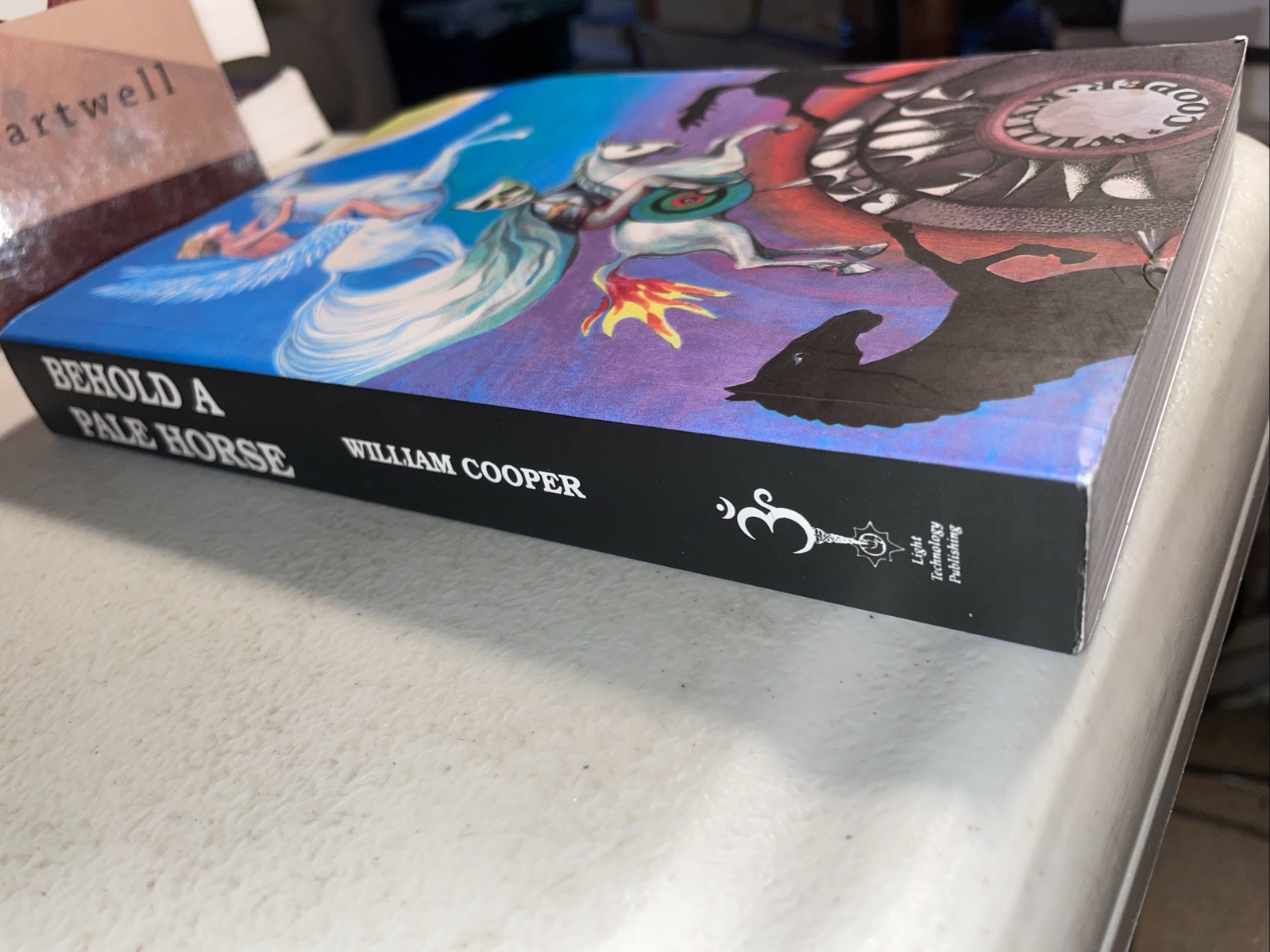Behold a Pale Horse William Cooper 1991 500p Unrevised Protocols Zion Conspiracy