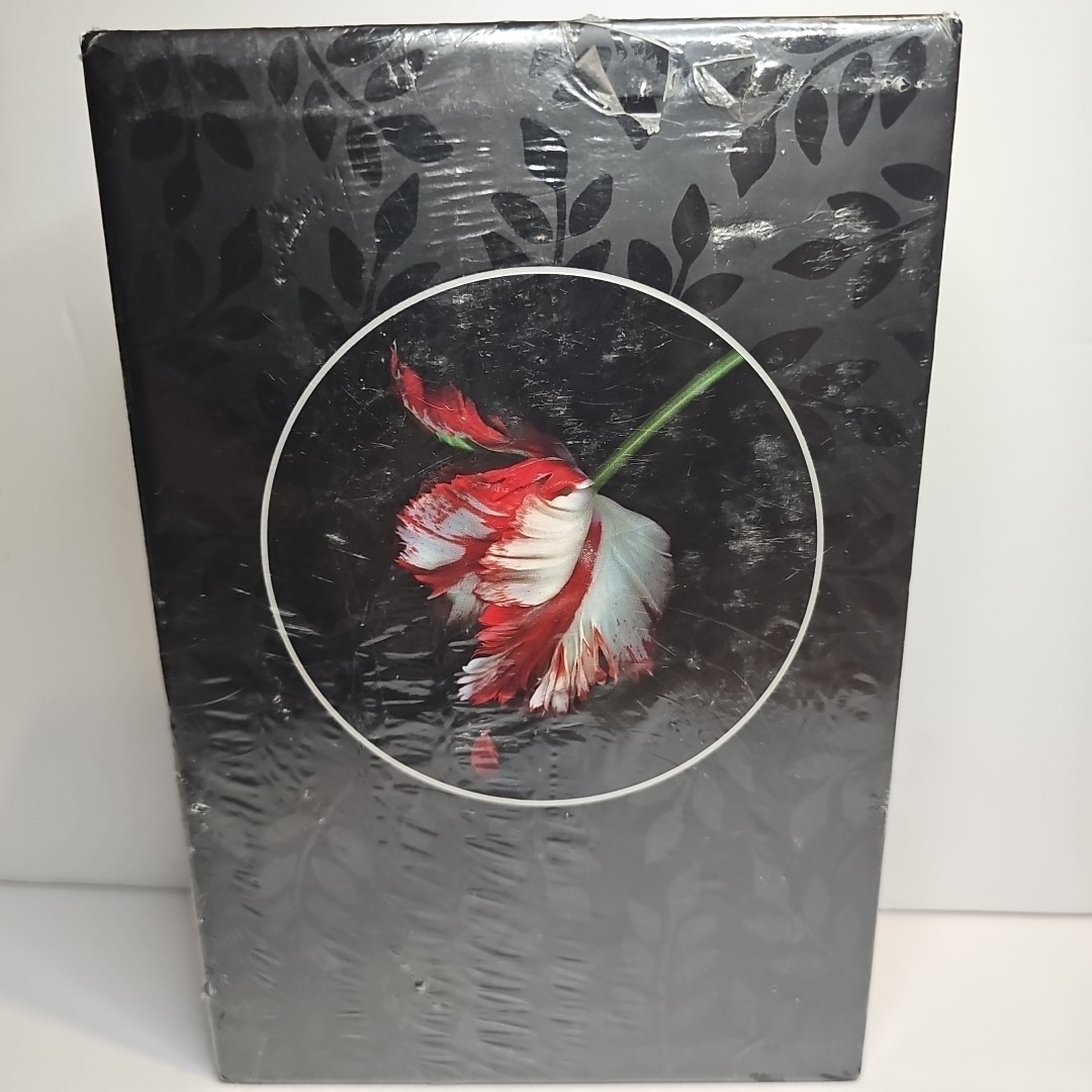 New Moon by Stephenie Meyer Collector’s Edition Deluxe Slipcase Cloth Cover