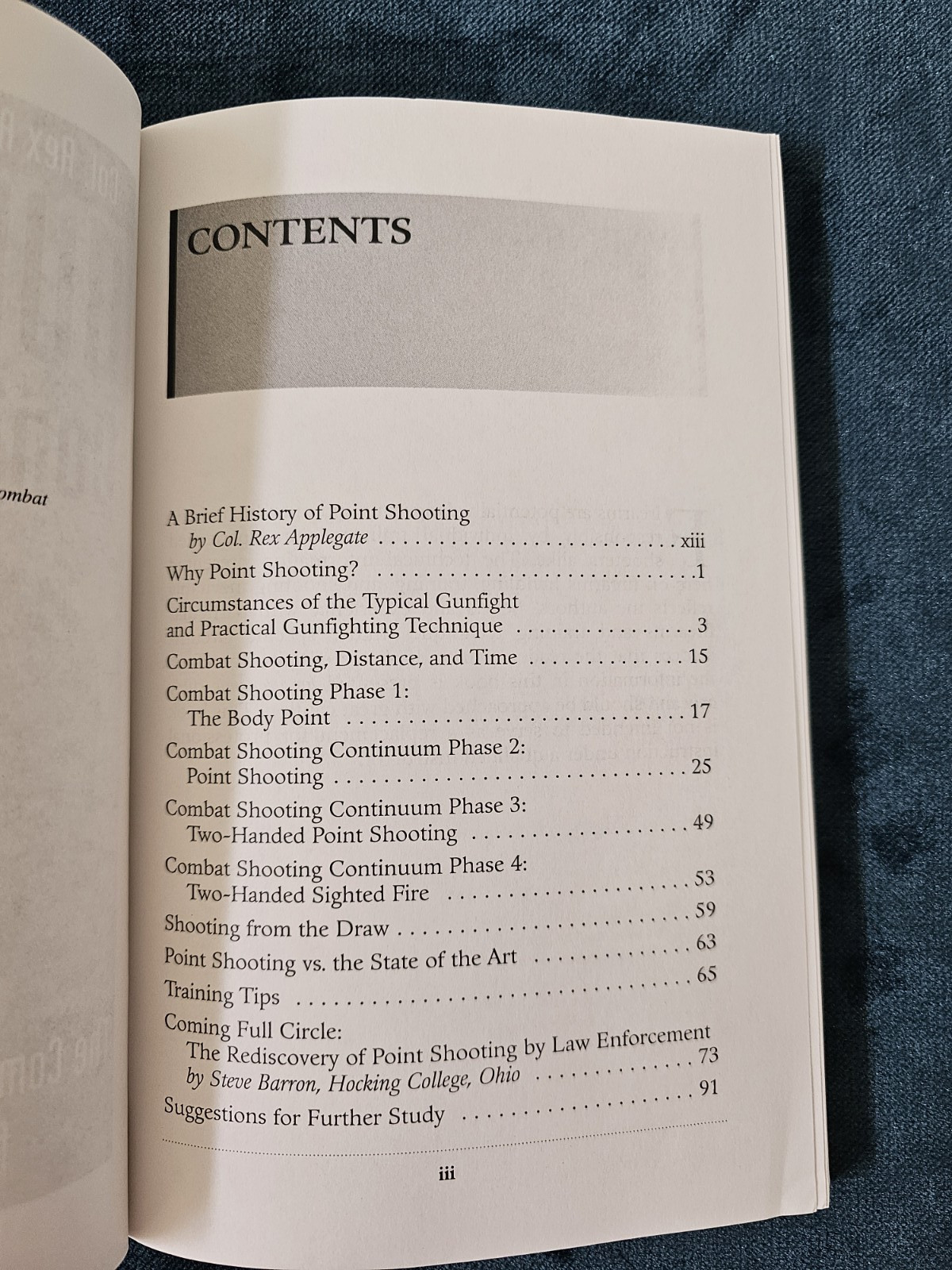 Bullseyes Don’t Shoot Back Textbook of Point Shooting Applegate & Janich 1998
