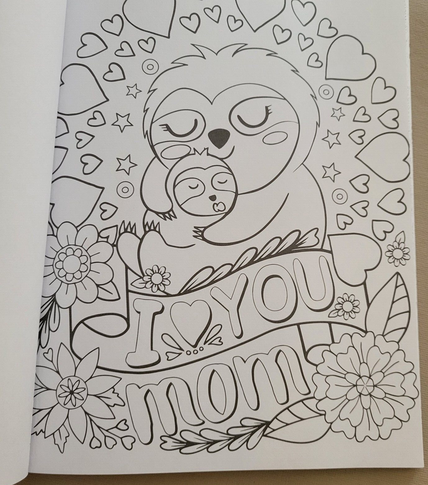 LOVE YOU MOM ADULT COLORING BOOK – 2021 TOPIX MEDIA – 47 FESTIVE COLORING PAGES