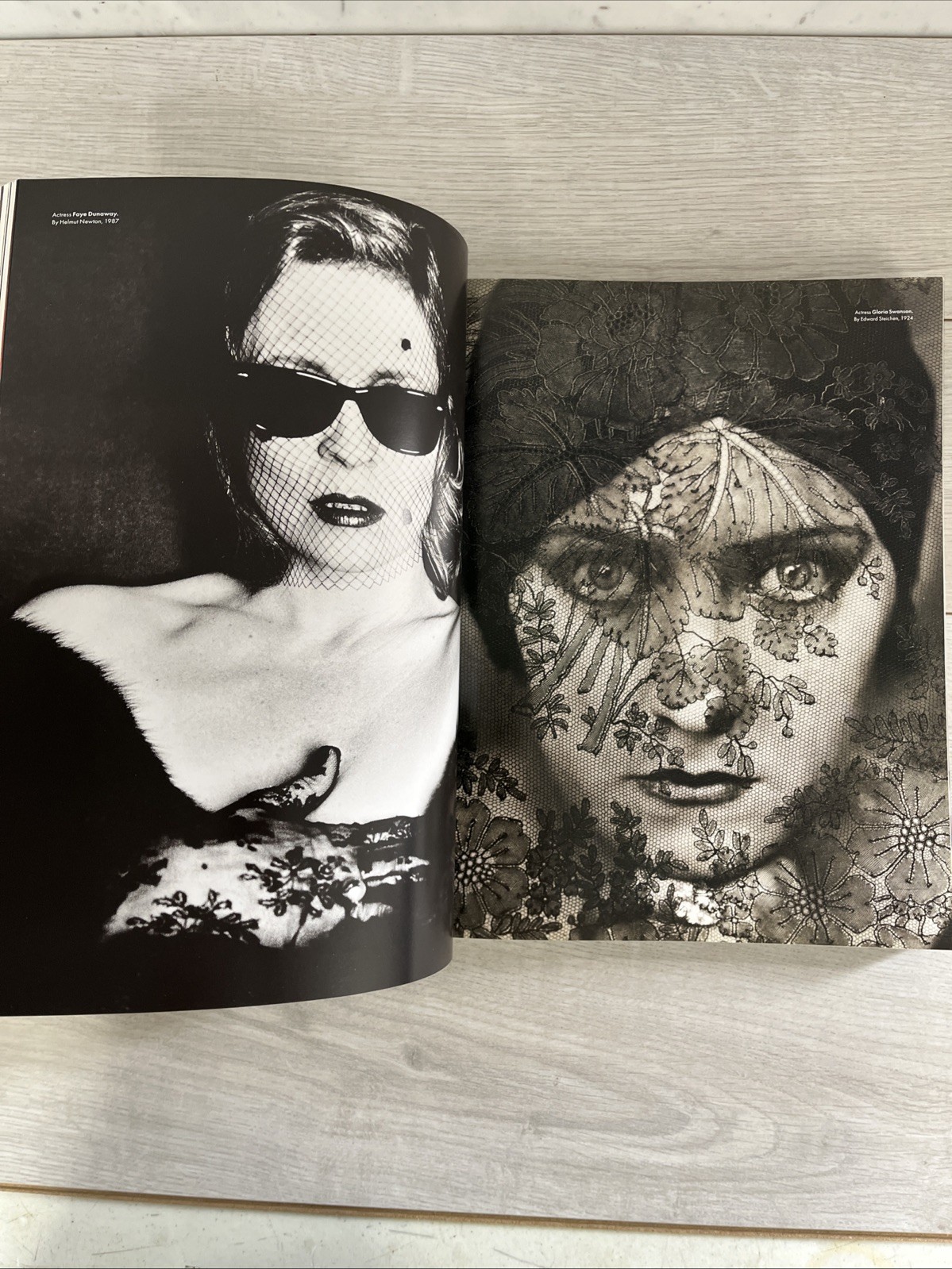 Vanity Fair: the Portraits : A Century of Iconic Images by Graydon Carter. Lib