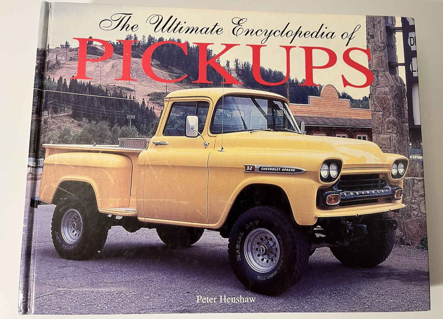 The Ultimate Encyclopedia of Pickups by Peter Henshaw 2005 Hardcover 448 Pages
