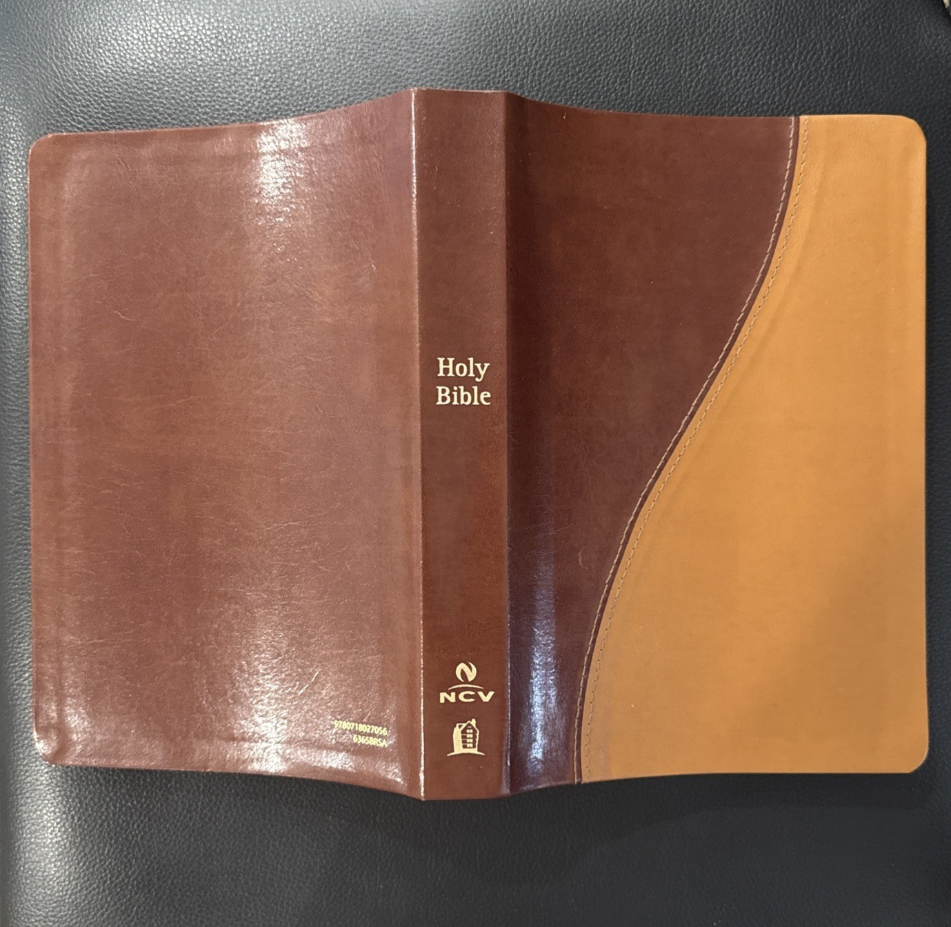 Bible NCV Giant Print Reference by Thomas Nelson: Bonded Leather—VERY GOOD