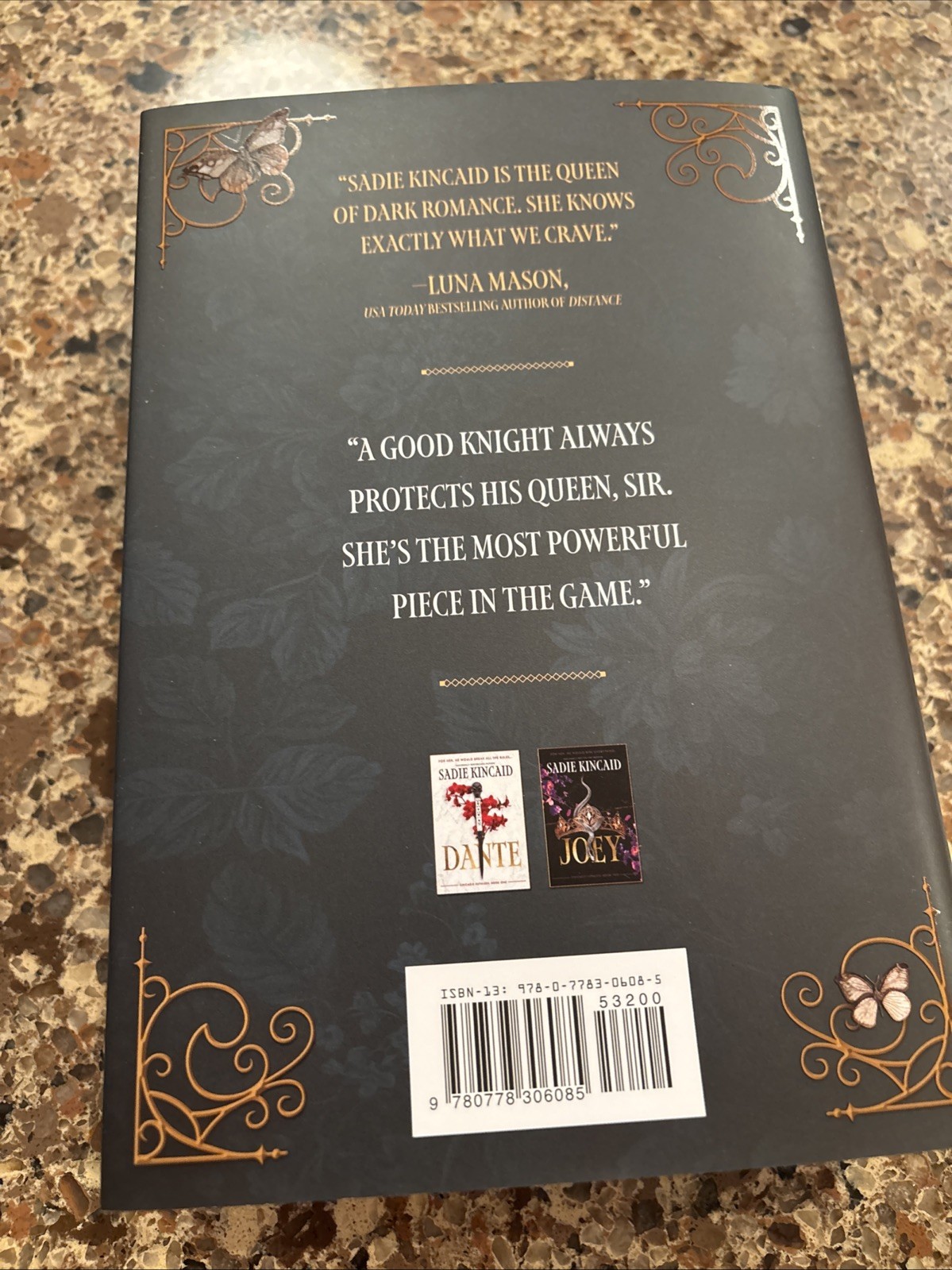 The Auction (Deluxe Limited Edition): A Spicy, Dark, Beauty & the Beast