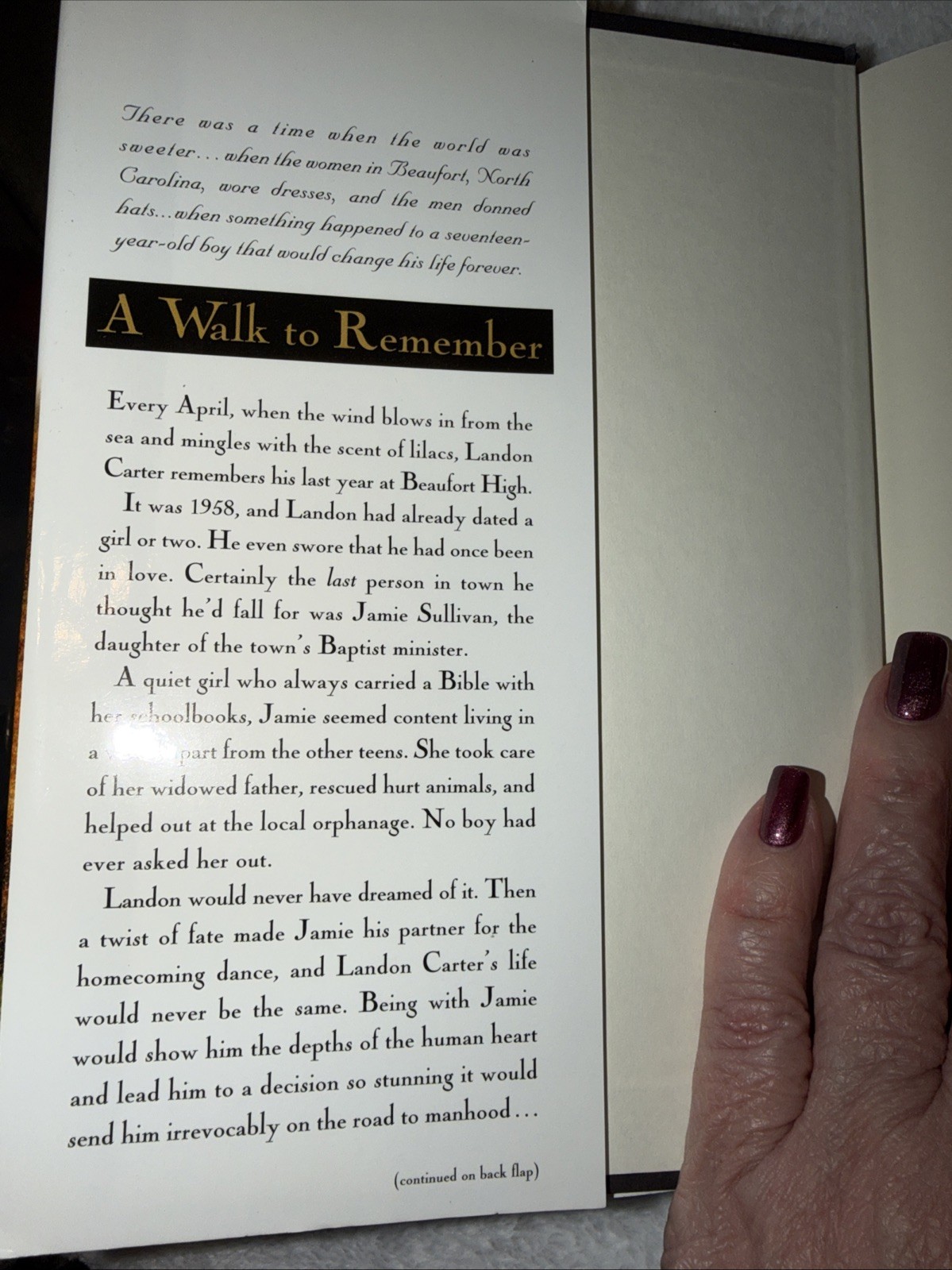 A Walk to Remember by Nicholas Sparks 1999 Hardcover Book Larger Print New