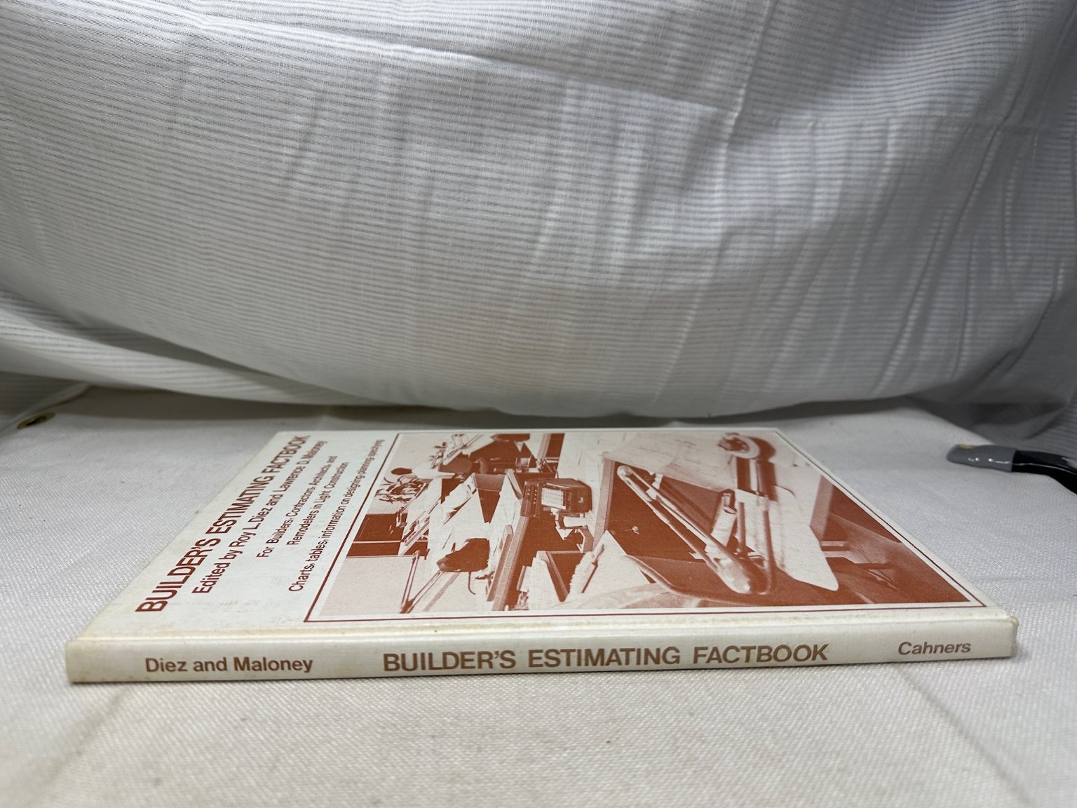 Builder’s Estimating Factbook Diez Maloney 1974 Construction Cahners