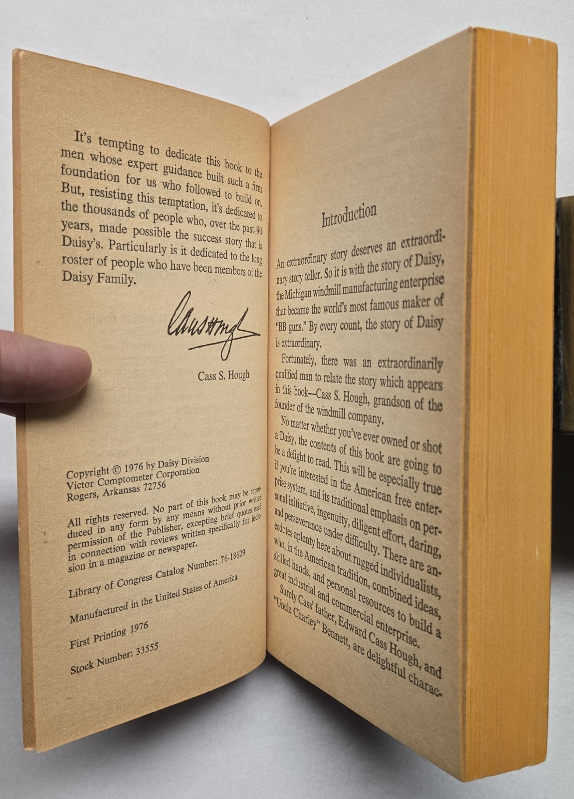 It’s A Daisy By Cass S Hough SIGNED 1976 1st Printing