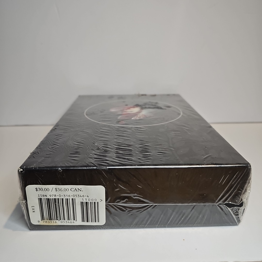 New Moon by Stephenie Meyer Collector’s Edition Deluxe Slipcase Cloth Cover