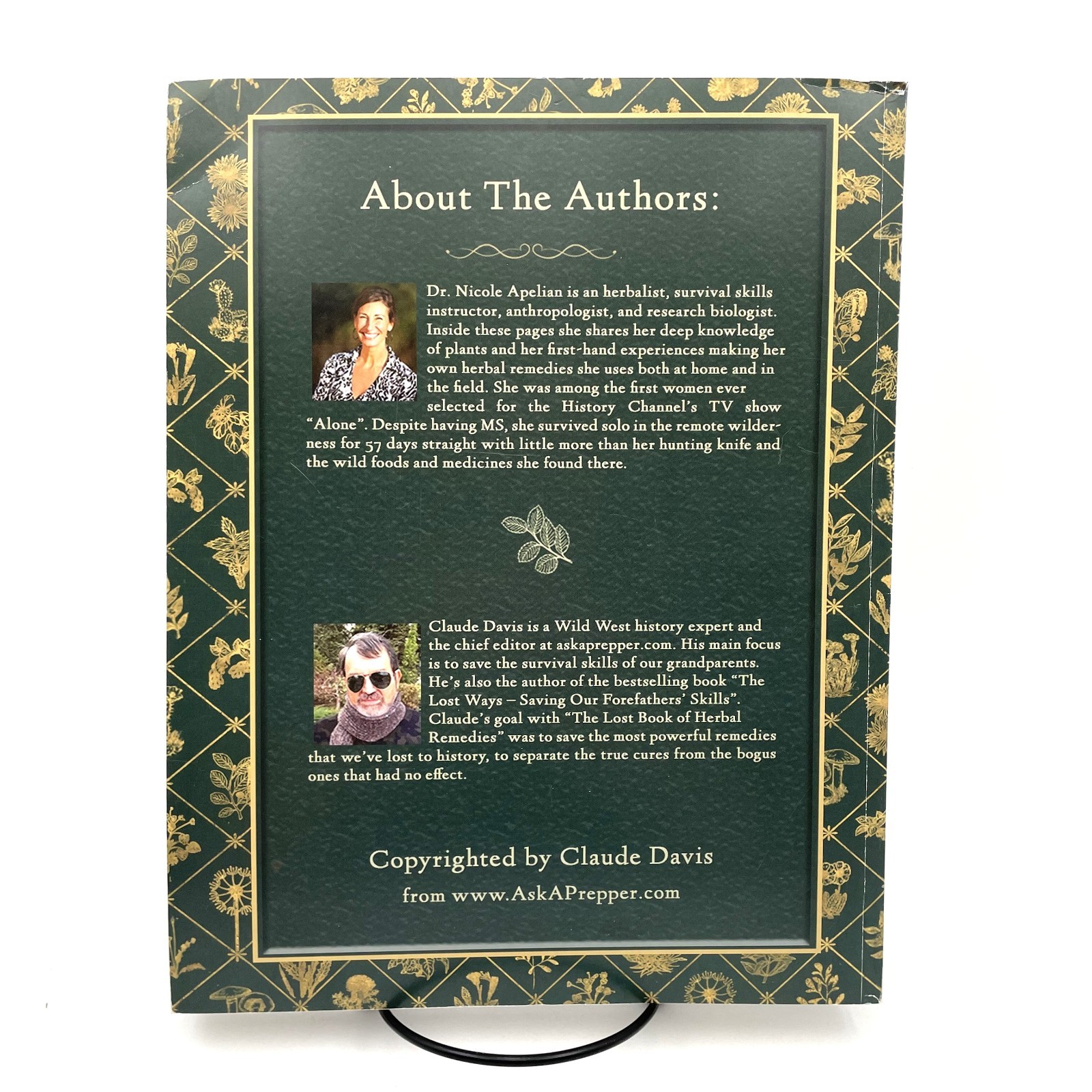 The Lost Book of Herbal Remedies Nicole Apelian, Ph.D and Claude Davis 2020 VG