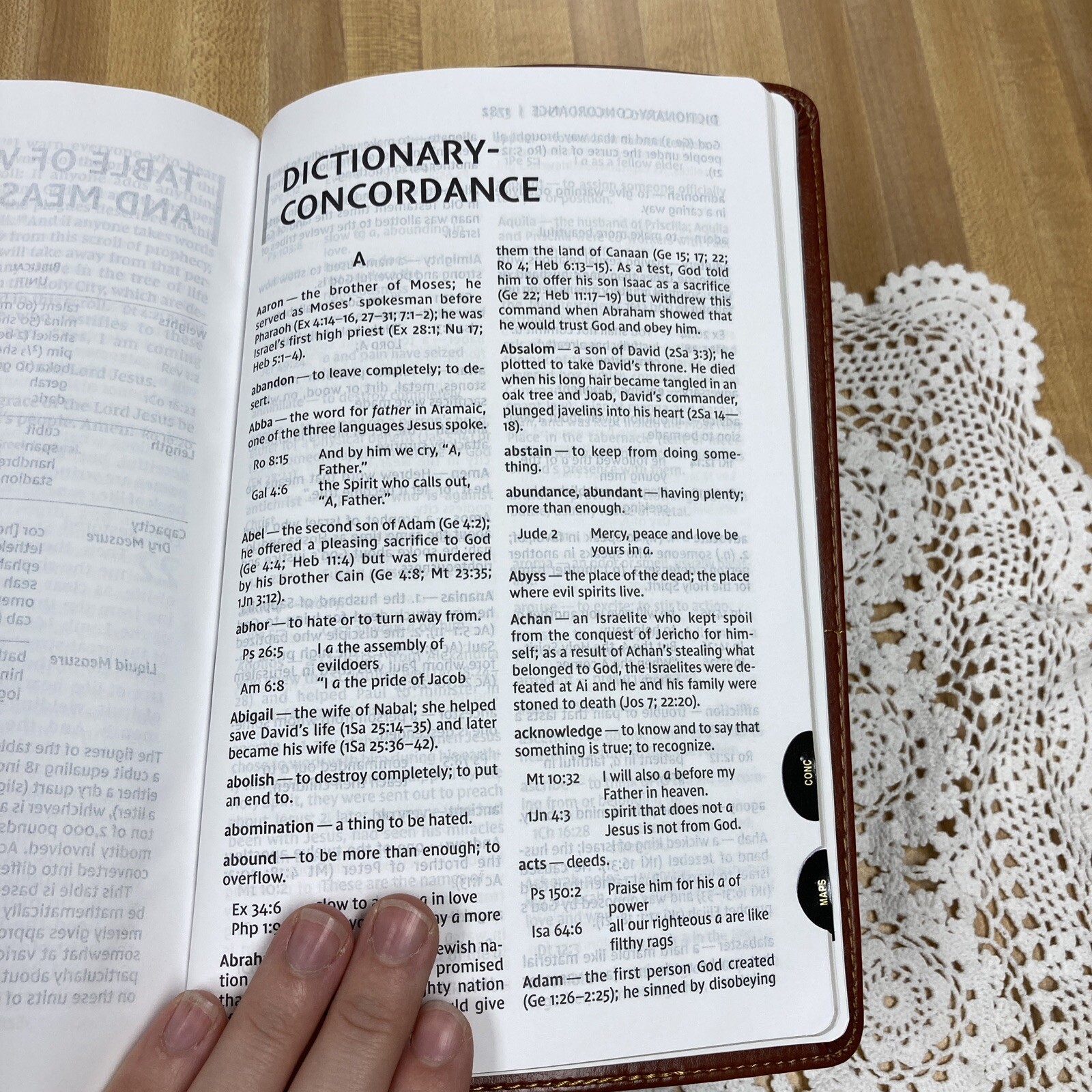 NIV Large print Reference Bible – 12 point font – Red letter – Thumb-indexed