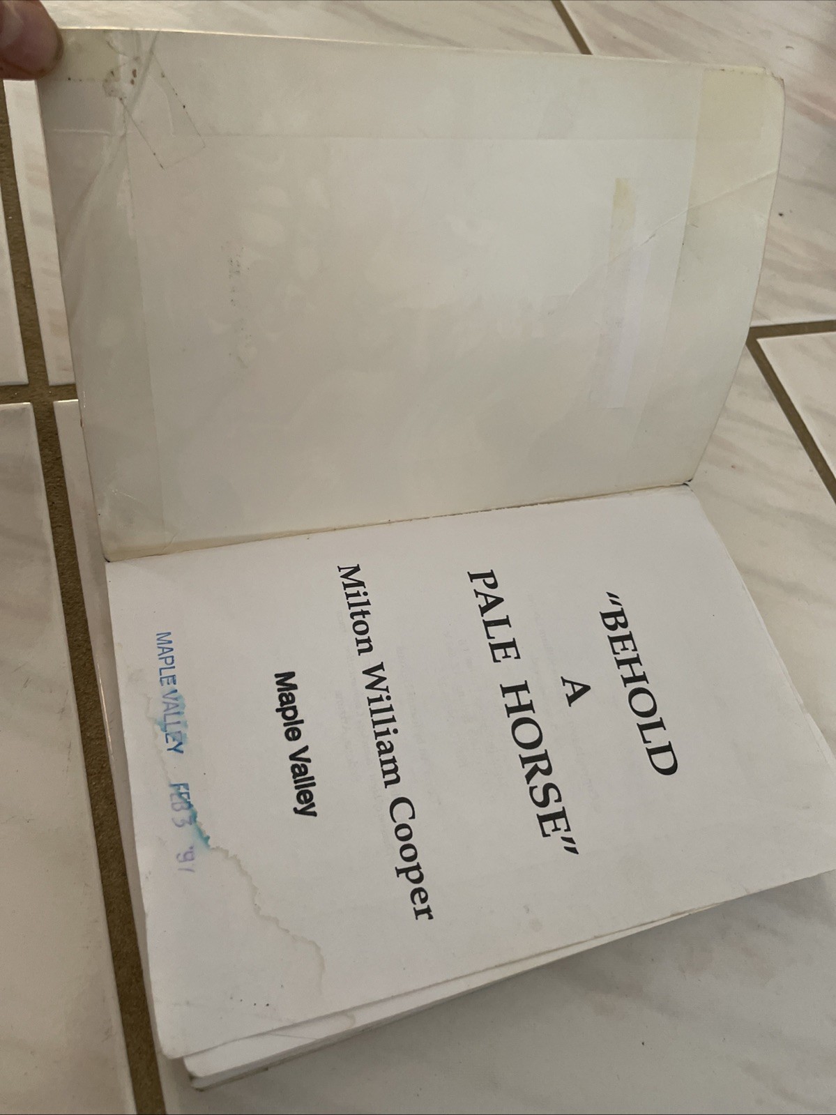 Behold a Pale Horse William Cooper UNREVISED 500p 1st 1991 Protocols of Z NO UPC