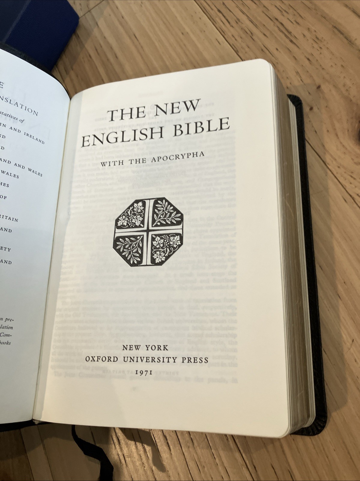 Oxford New English Bible NEB Apocrypha Buffalo Calf Genuine Leather 5174A in Box