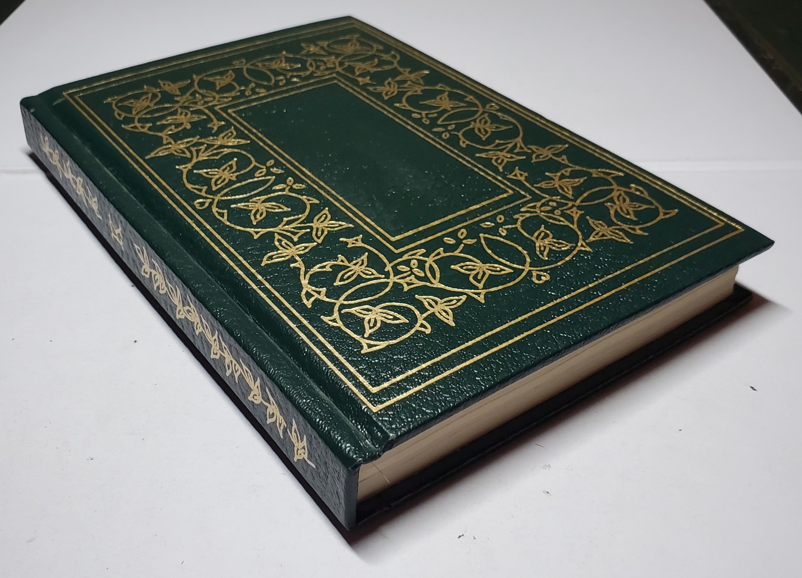 Beatrice Bayley Genealogy Hardcover–The Keeling Family Heritage Book (1983)