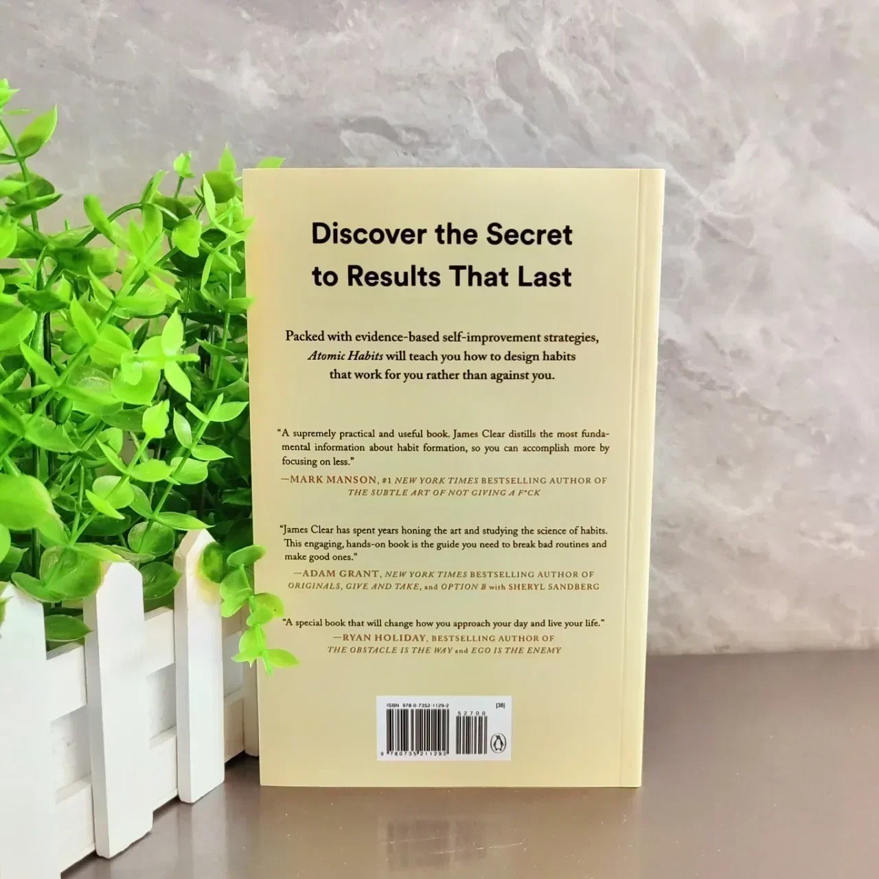 Atomic Habits James Clear Paperback Build Good Habits Break Bad Ones NEW