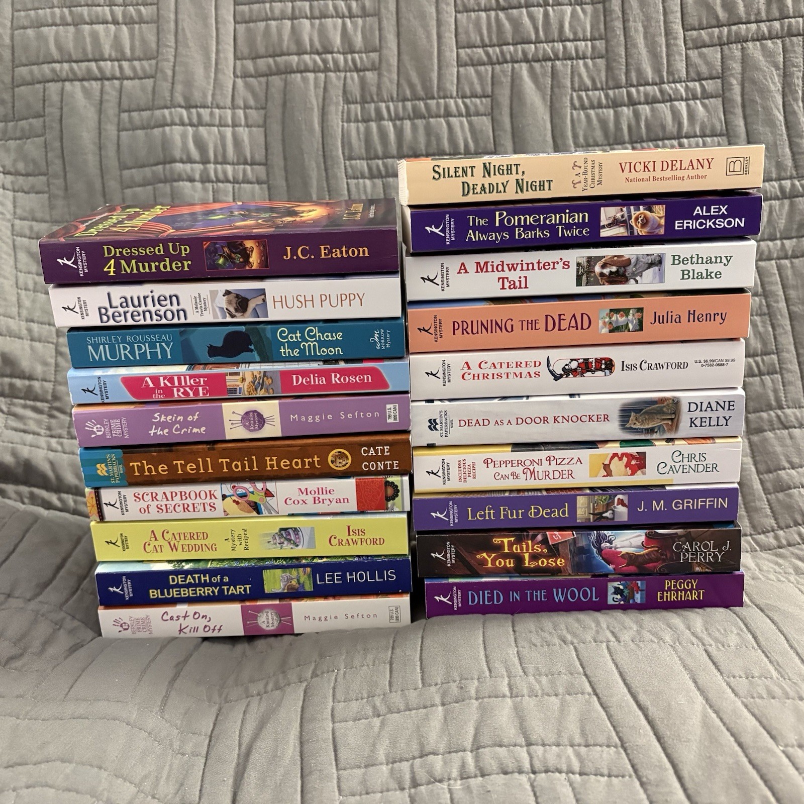 Lot of 20 – COZY MYSTERIES | Paperback Books Mixed Authors