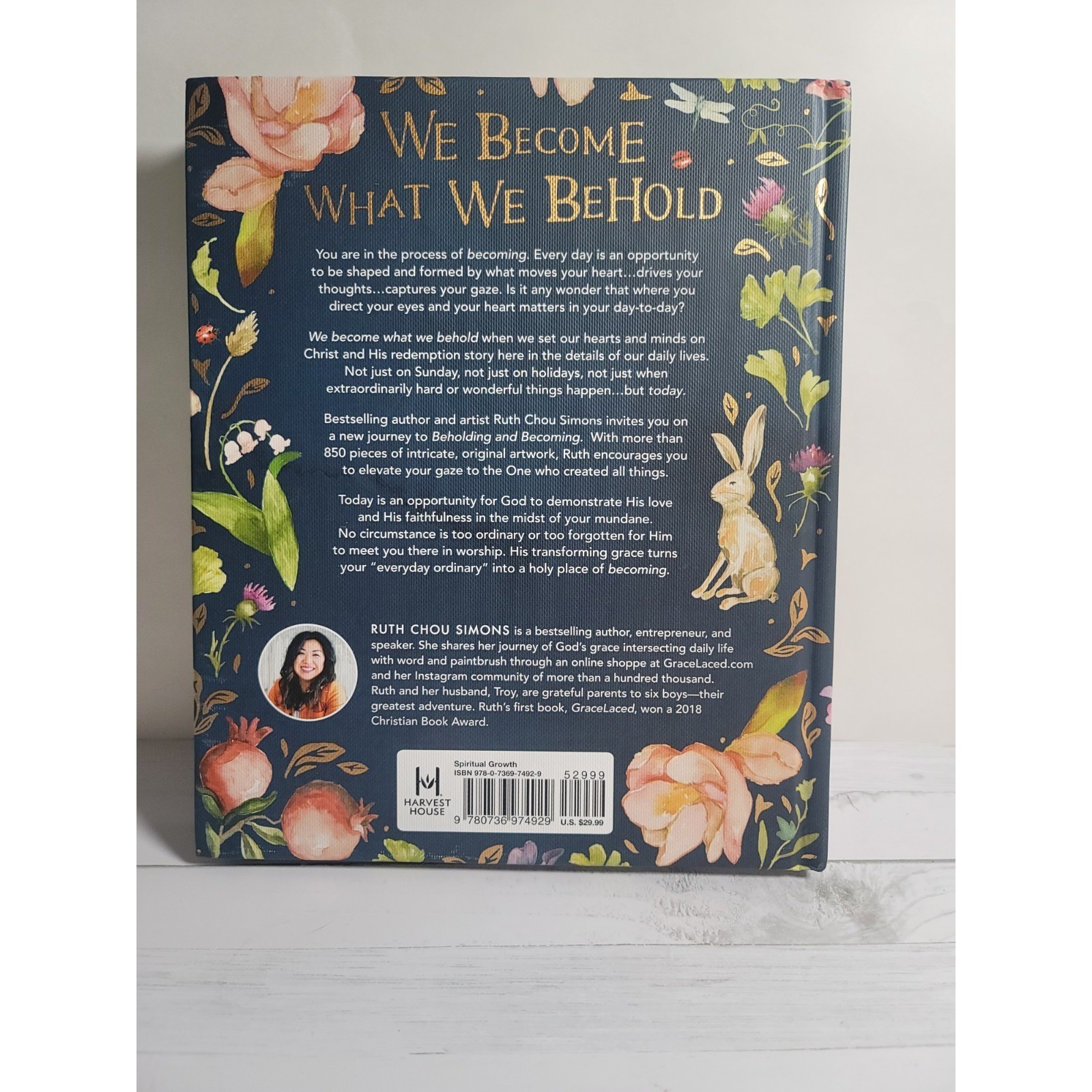 Beholding and Becoming The Art of Everyday Worship by Ruth Chou Simons 2019 Book