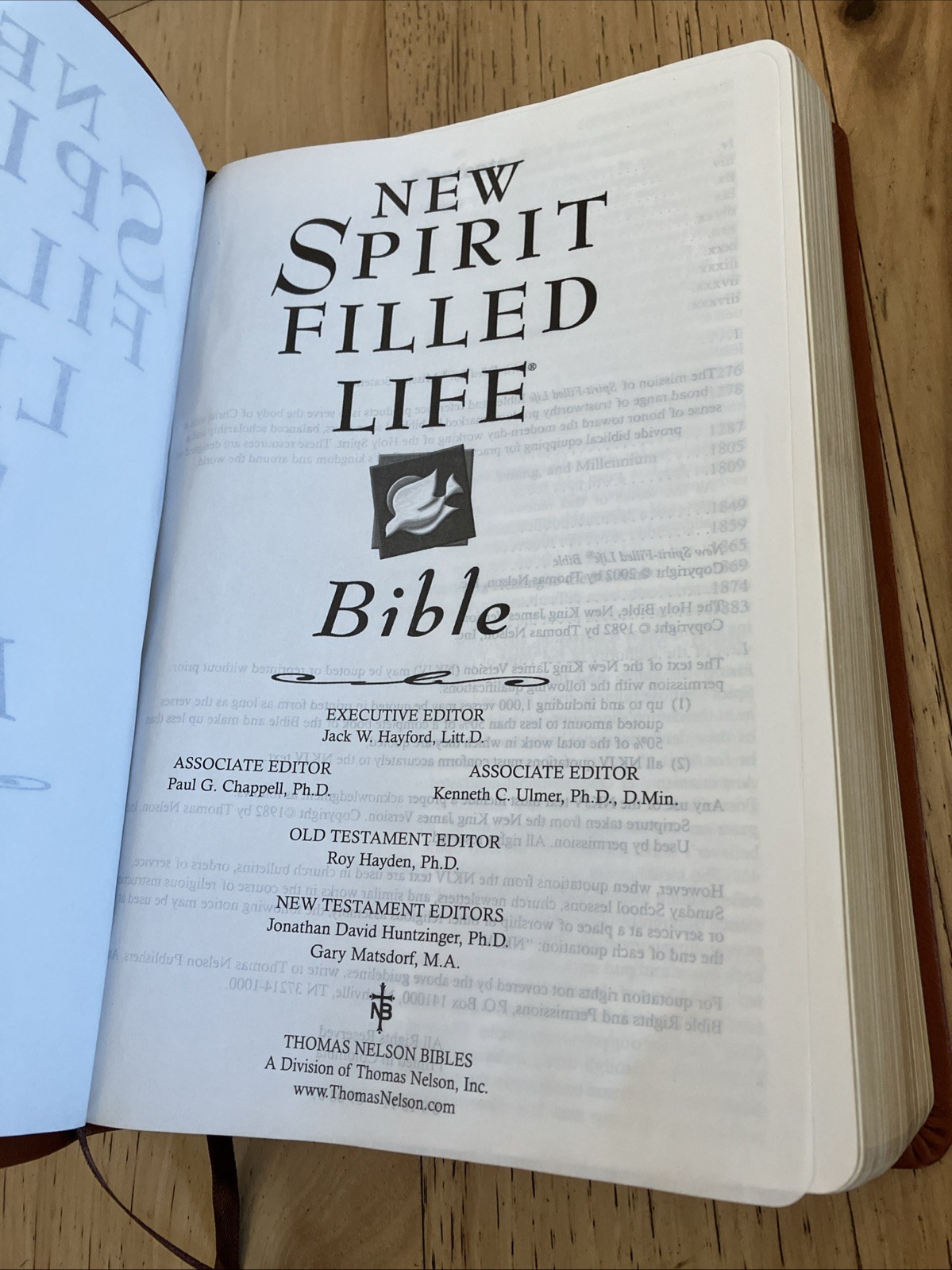 Nelson New Spirit Filled Life Bible NKJV Genuine Leather 2002 2556TN Like New!
