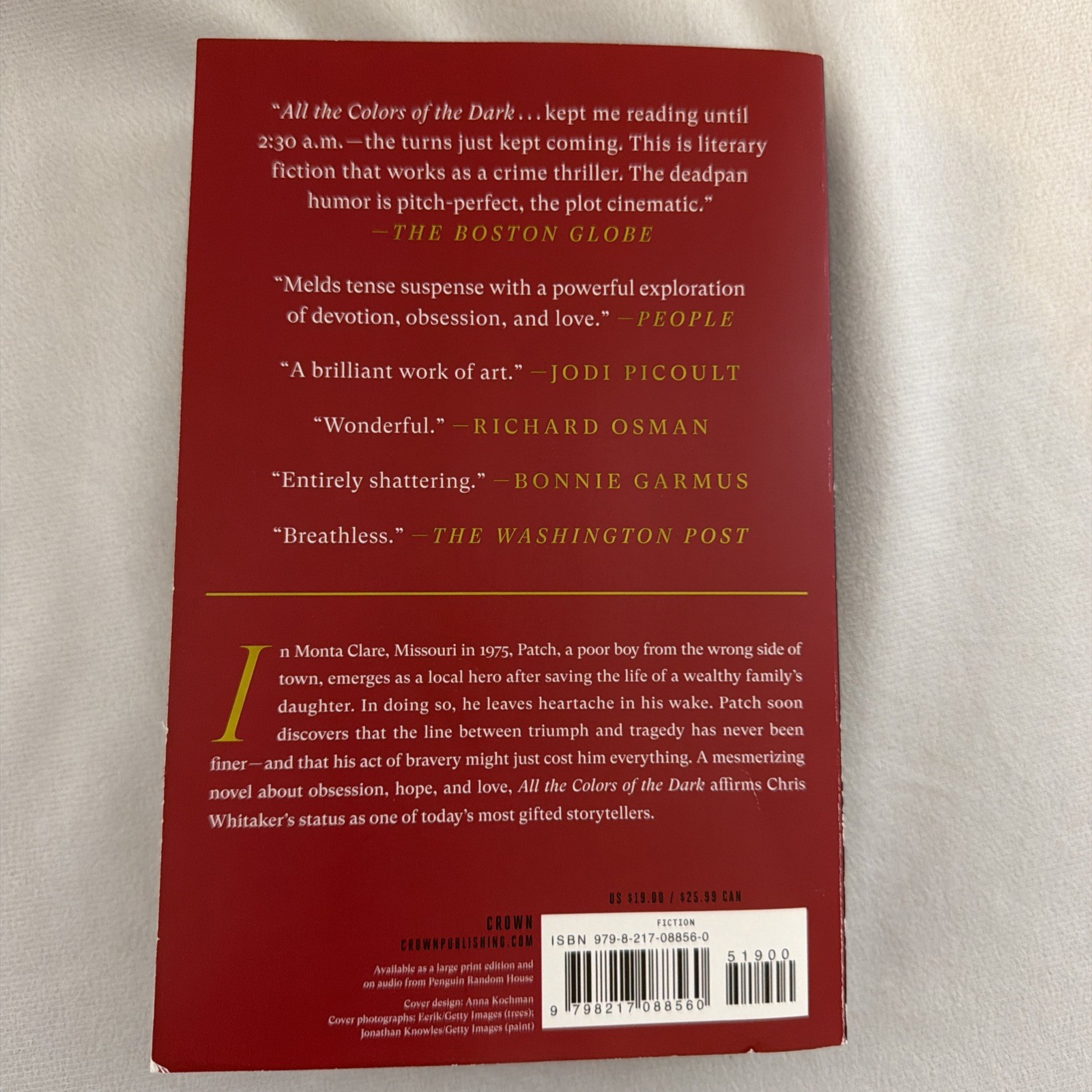 All the Colors of the Dark by Chris Whitaker (2025, Paperback)