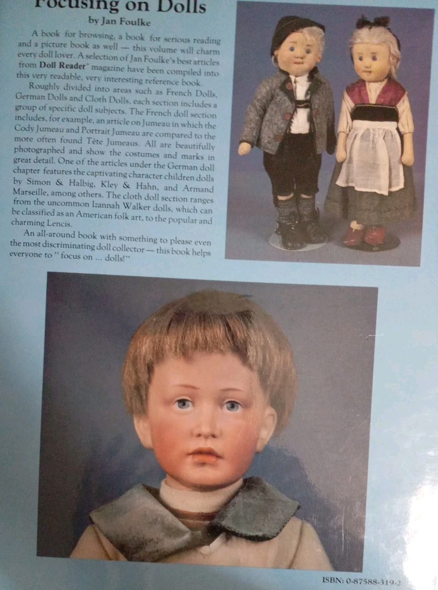 “Focusing on Dolls” Hardcover Book By Jan Foulke 174 Pages – 1988 Good Preowned