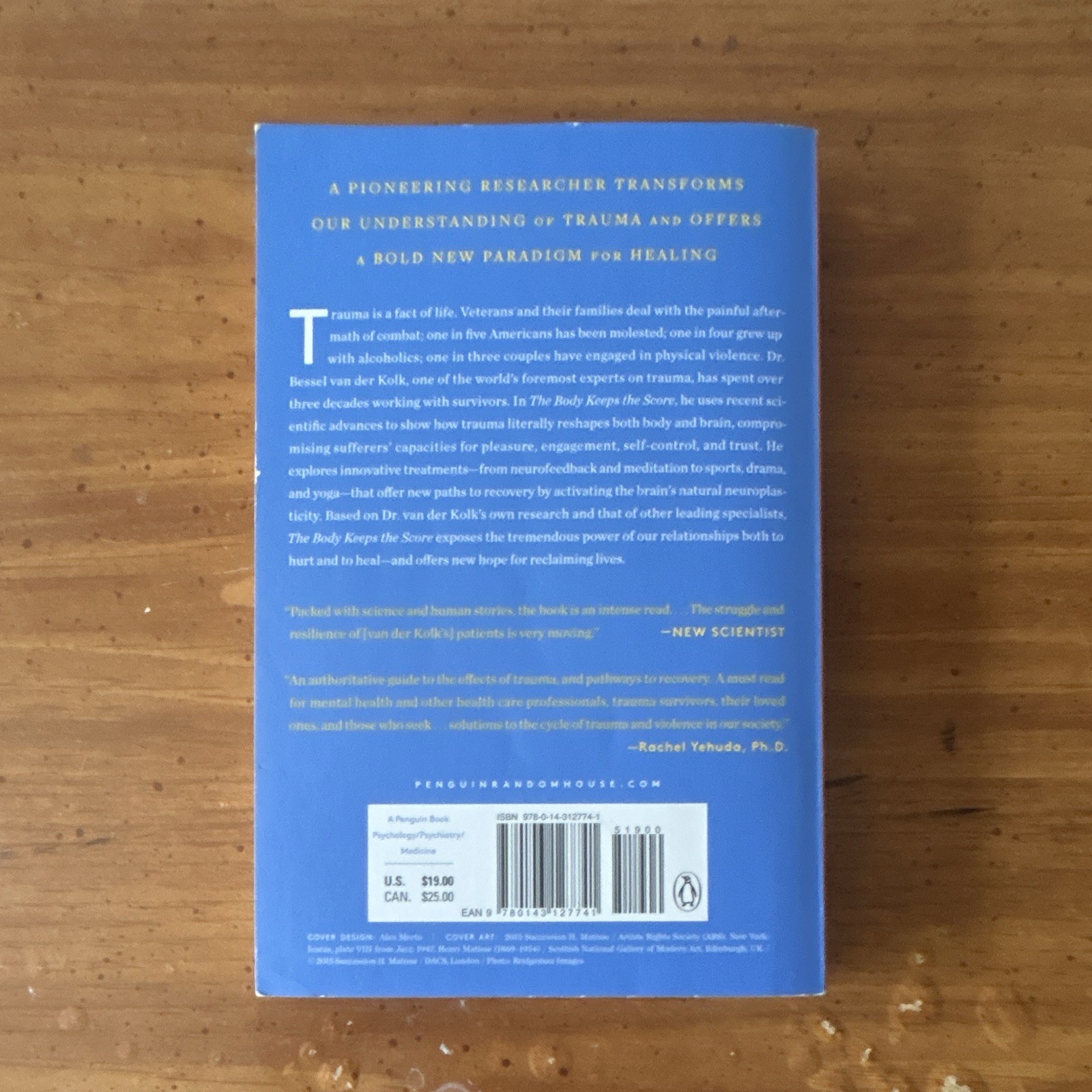 The Body Keeps the Score Bessel van der Kolk Paperback Penguin English Trauma