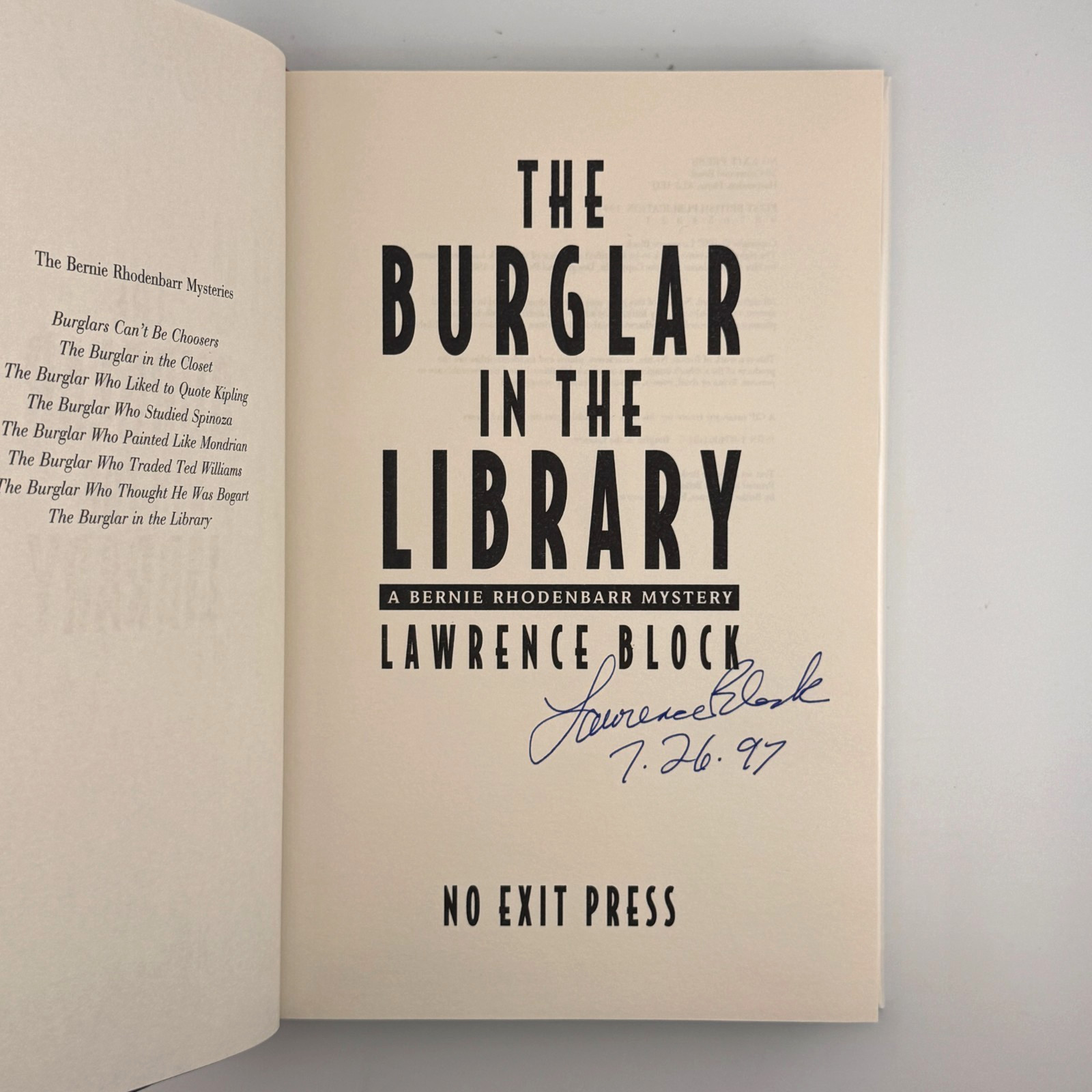 The Burglar In The Library – SIGNED by Lawrence Block – U.K. 1st Ed + Print 1997