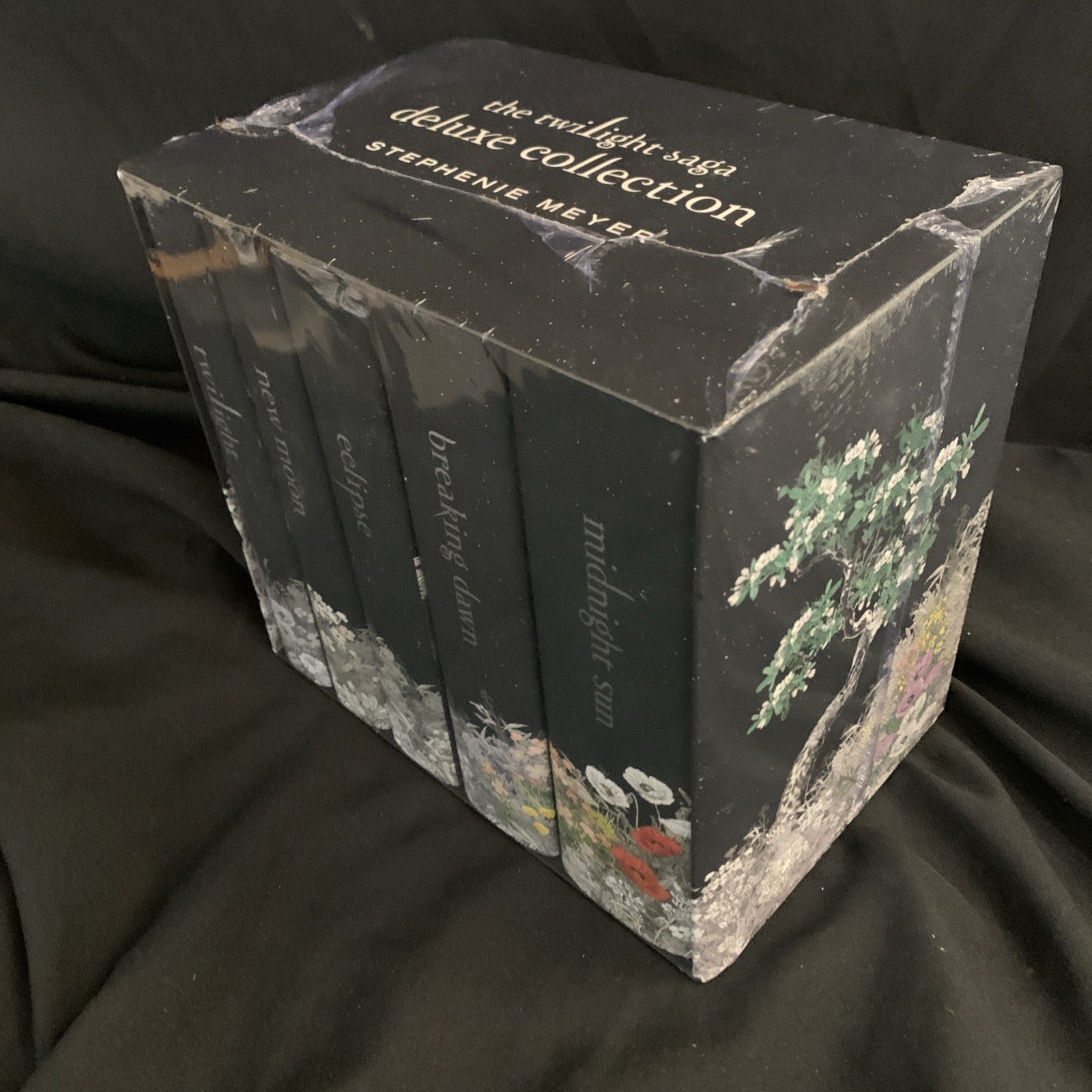 NEW SEALED! FRESH! CLEAN! Twilight Saga Deluxe Hardcover Box Set Stephenie Meyer