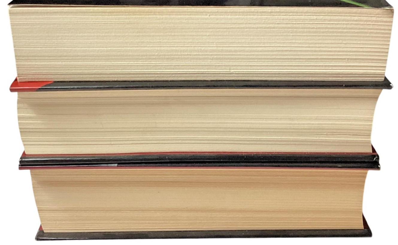 Stephenie Meyer’s Twilight Saga: New Moon, Eclipse & Breaking Dawn, 2 HC, 1 PB