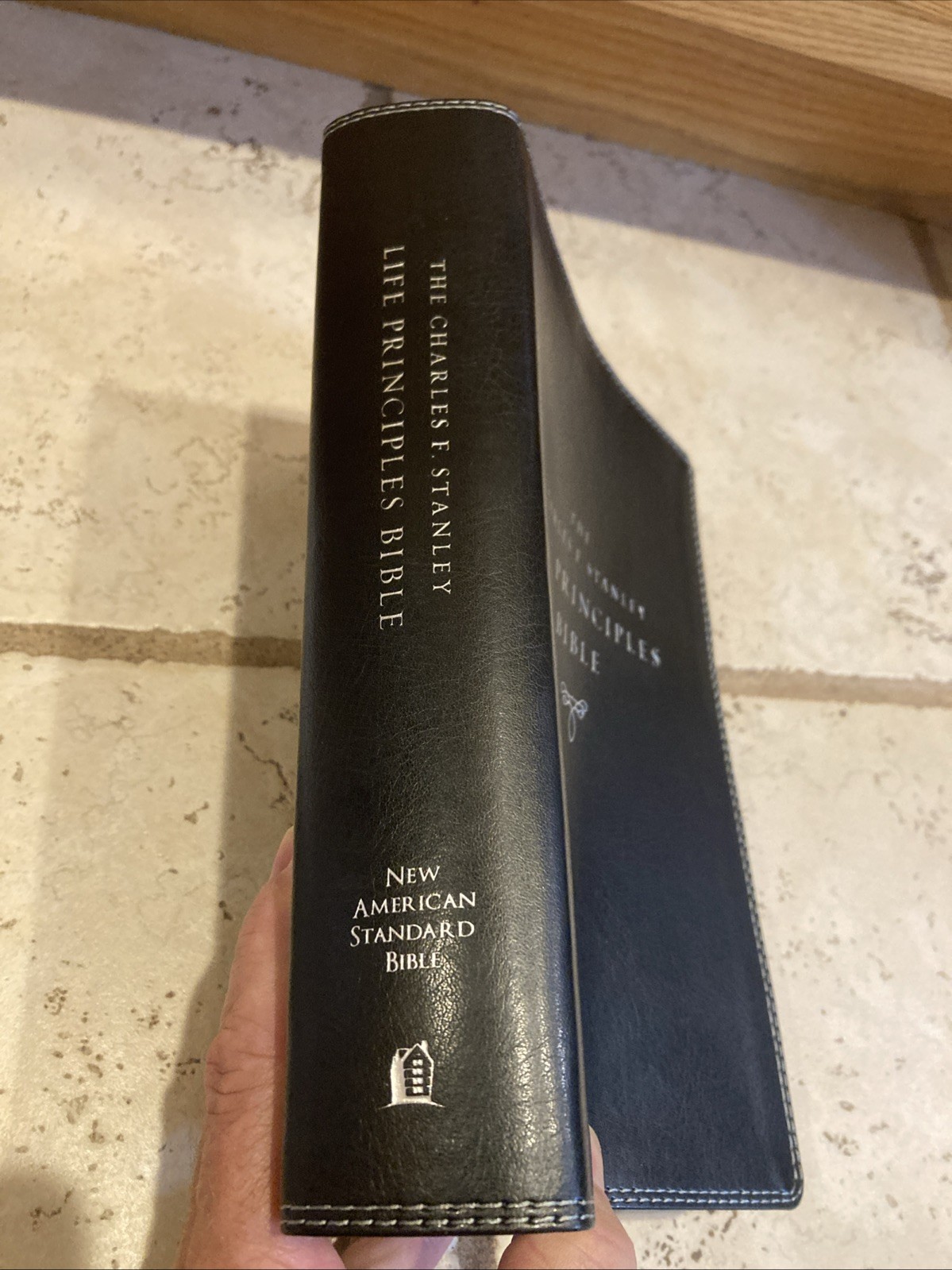 NASB Charles F. Stanley Life Principles Bible BLACK LEATHER SOFT
