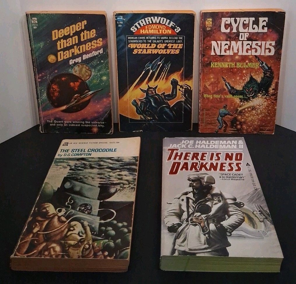 VTG Mixed Book Lot of 30 Fantasy Sci-fi: ACE Del Rey DAW Tor Publications *Good*
