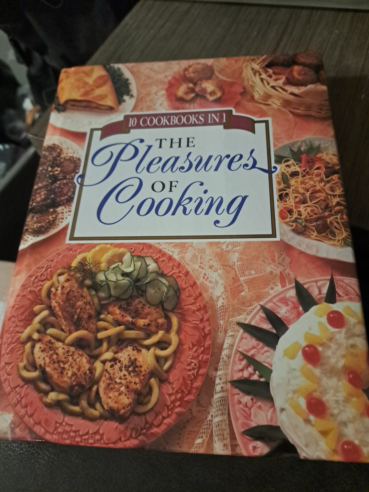The Pleasures Of Cooking – 10 Cookbooks In One, 608 Pages, great Condition, 1993